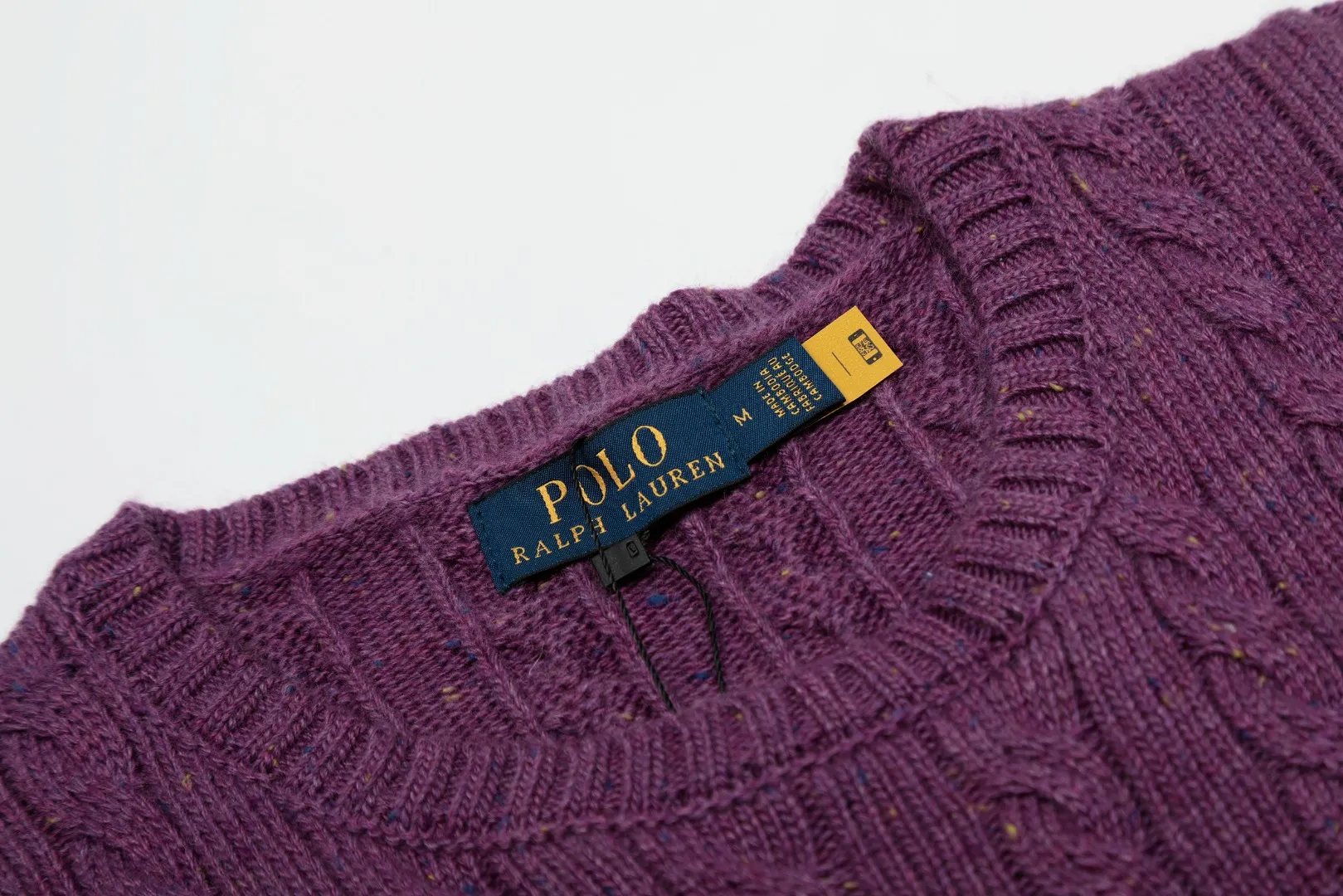 P166 💰 "Top quality" Style number: DS058# (on sale all year round) [Ralph Lauren wool blended pony embroidered logo twist knitted short sleeves] ✅Ralph Lauren gradient multi-color dot versatile hemp knitted round neck short sleeves for all seasons ✅15% merino cotton wool 85% wool blended clean and clear texture ✅ZP quality 1:1 version Scan the code to enter the GF website Counter quality ✅Details and quality are the only one in Guangzhou. Imported quality wool. Focus on high-end. Cost-effective. Needless to say good quality. ✅Restore the original version. The maximum size can be worn up to 150 pounds. Loose, comfortable and stress-free.
